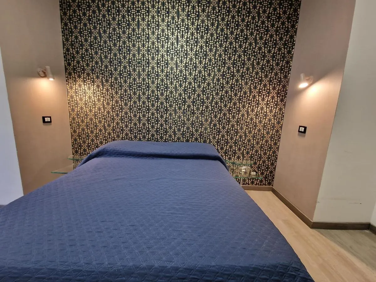 Hotel Roma Story 2 0*, Rzym