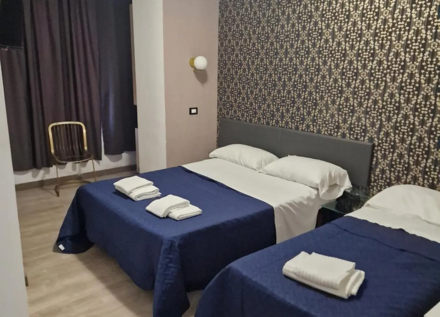Hotel Roma Story 2